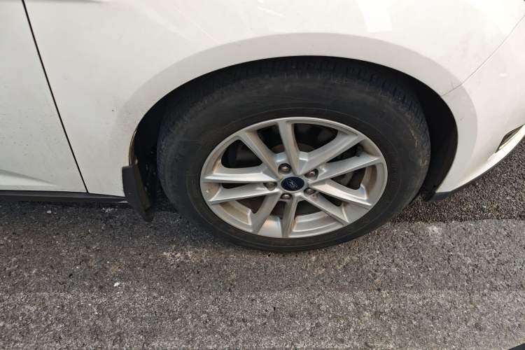 Used Ford Focus 2017 Hatchback 1.6L Automatic Fashion Edition Smart Drive Version