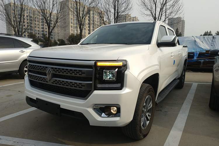 Used JMC DaDao 2024 All-Purpose Model 2.3T Diesel Automatic 4x4 Comfort Edition with Flat Cargo Bed