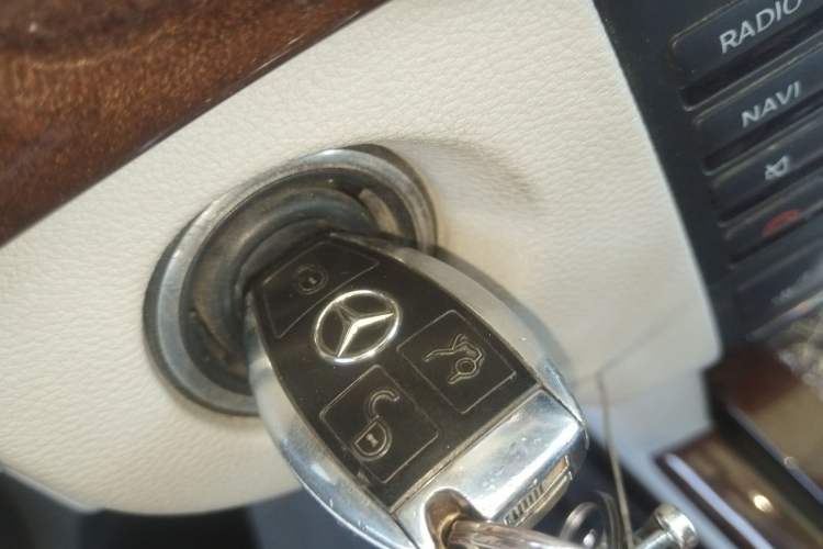 Used Mercedes-Benz E-Class 2013 E 300 L Elegant Model
