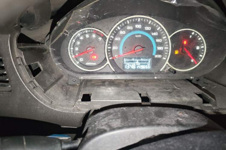 Used Wuling Rongguang V 2018 1.5L Standard Version Odometer Close Up