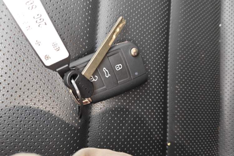 Used Volkswagen Tharu 2022 280TSI Two-Wheel-Drive Luxury Edition Vehicle Key