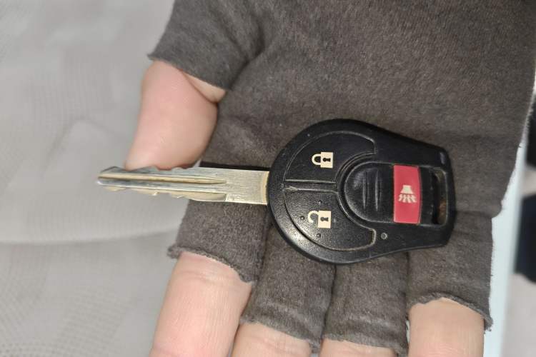 Used Nissan Tiida 2011 1.6L Manual Comfort Edition
