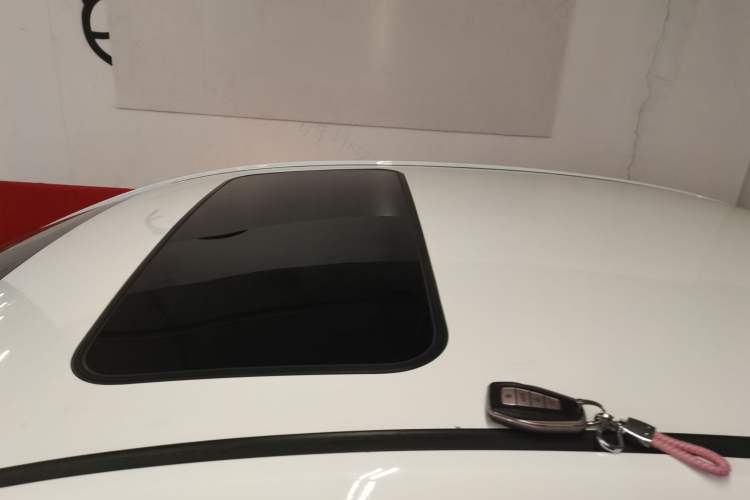 Used Geely Auto Emgrand 2021 UP 1.5L CVT Luxury Model Roof