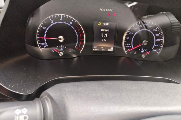 Used Haval H2s 2017 Red-Label 1.5T Dual-Clutch Comfort Model Odometer Close Up