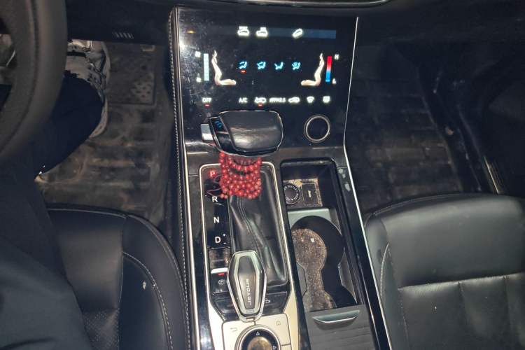 Used JETOUR X90 2020 1.6T DCT Shadow Edition 5 Seats Gear Lever