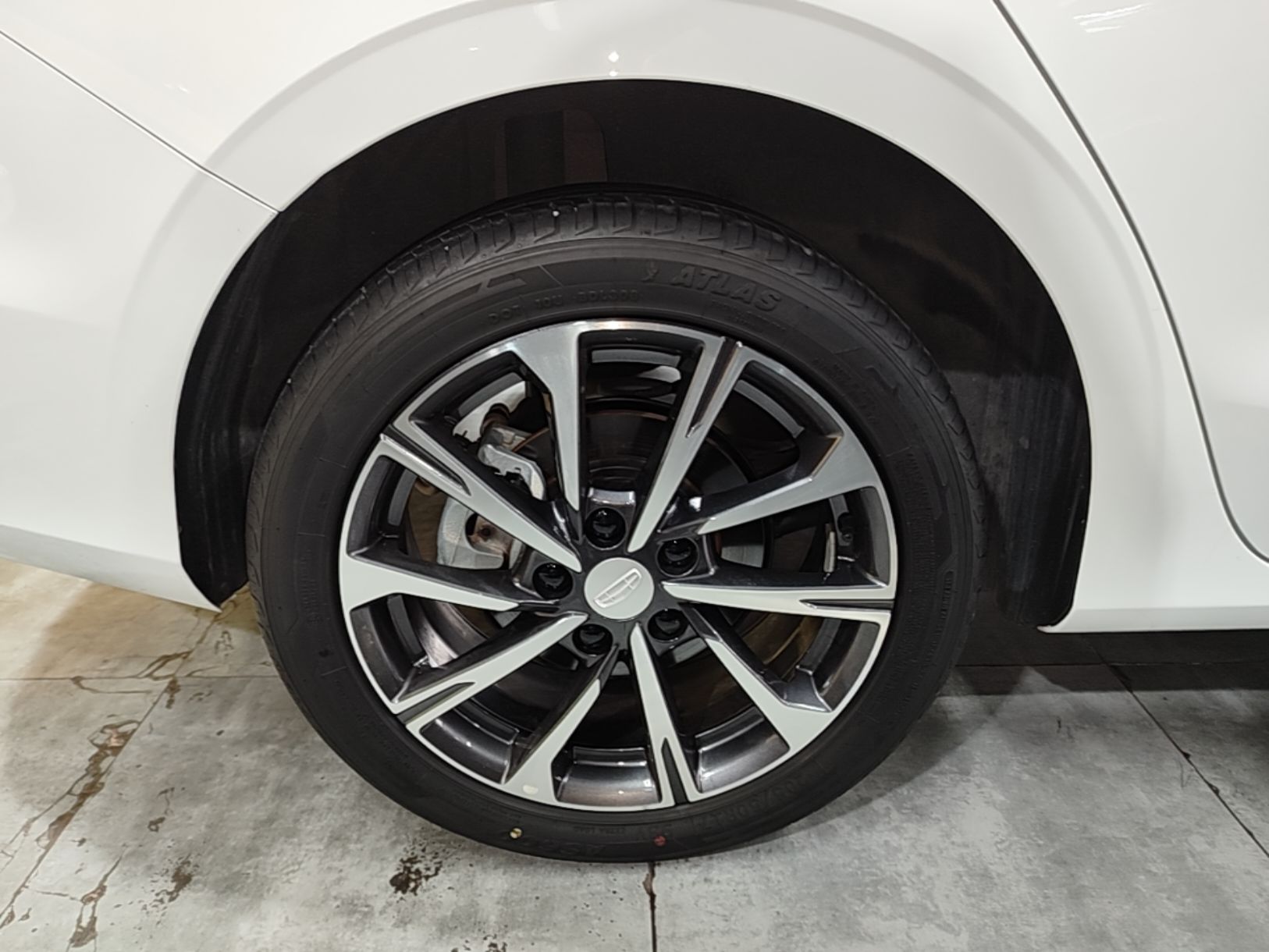 Geely Auto Emgrand 2026 Model 4th Generation 4 Millionth Anniversary Edition 1.5L CVT Excellence Edition — снимка 11