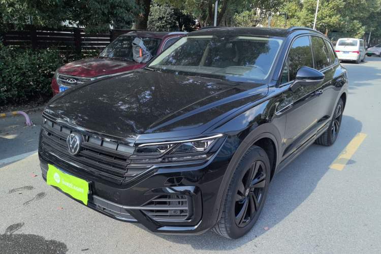 Used Volkswagen Touareg 2022 3.0 TSI Luxury Edition Black Diamond Sport Package