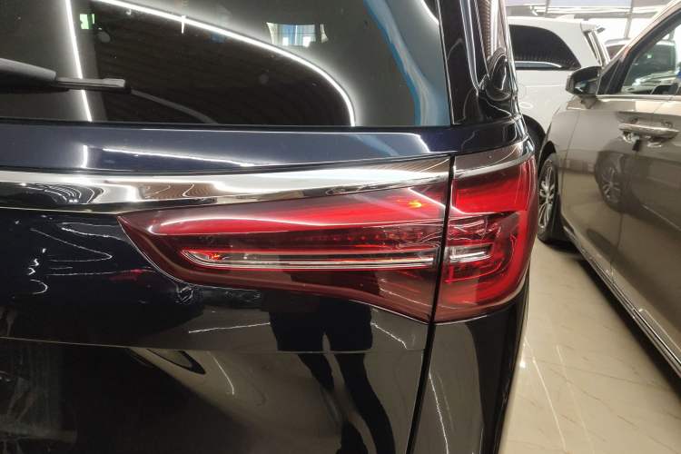 Used Buick GL8 2023 ES Lu Zun Deluxe Model
