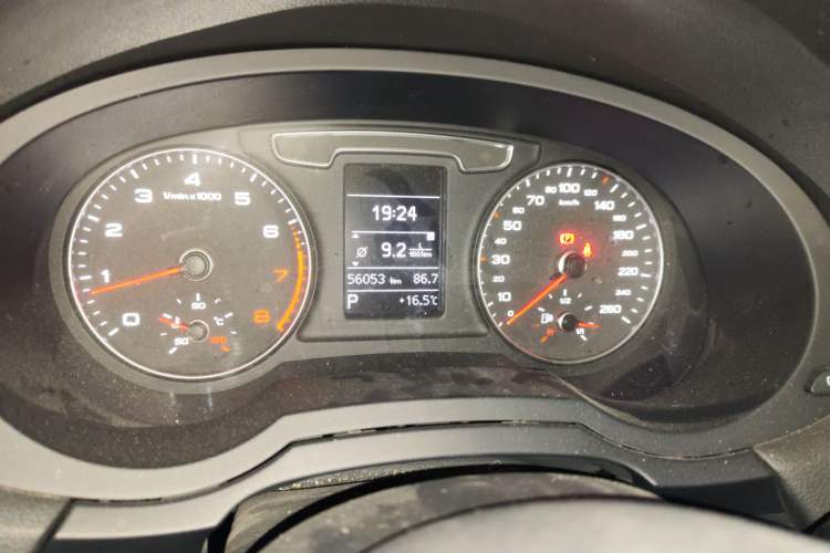 Used Audi Q3 2018 30th Anniversary Edition 30 TFSI Standard Model
