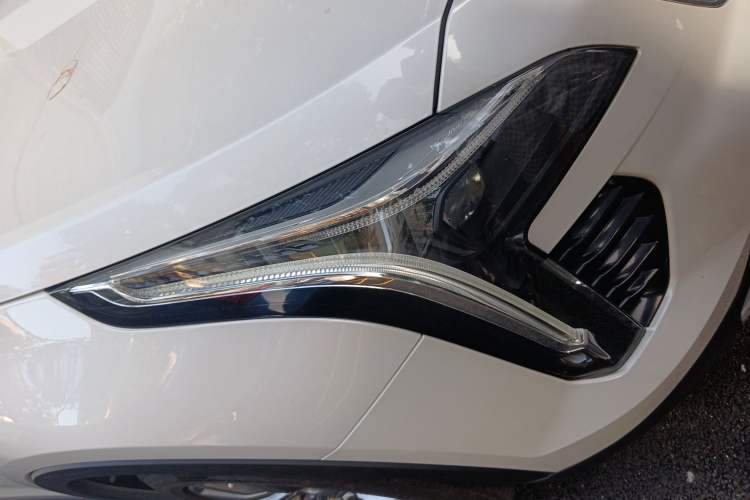 Used Cadillac XT4 2018 28T Four-Wheel Drive Leading Model