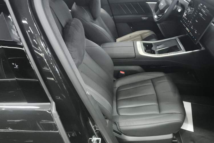 Used ONVO Luxeed L90 2025 Model—Max Six-Seater Version