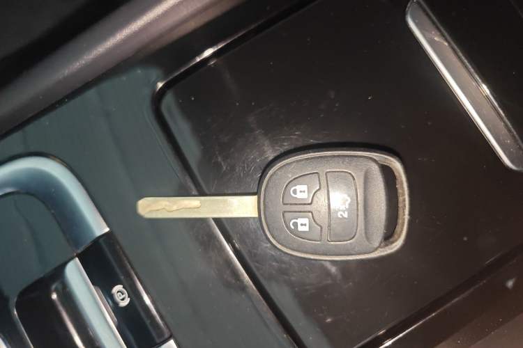 Used CHANGAN Eado New Energy 2022 EV460 Smart Ride-Hailing Edition – Lithium Iron Phosphate Vehicle Key