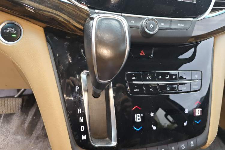 Used Buick GL8 2017 ES 28T Luxury Model China V Standard