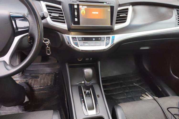 Used Honda Jade 2013 1.8L automatic Comfort version 5 seats