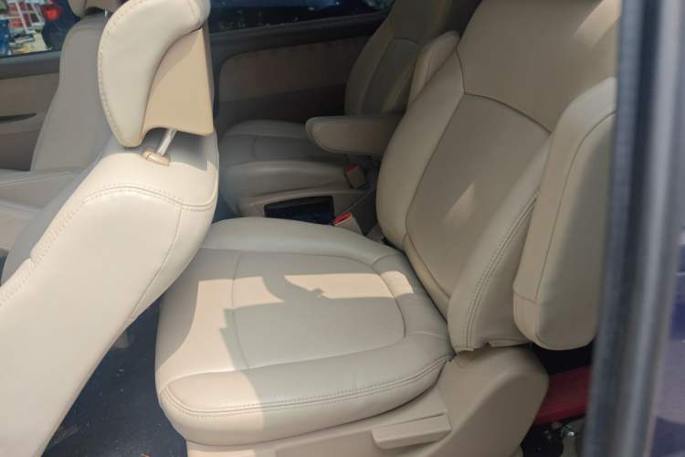 Used Buick GL8 2006 Lu Zun 3.0L CT Comfort Edition