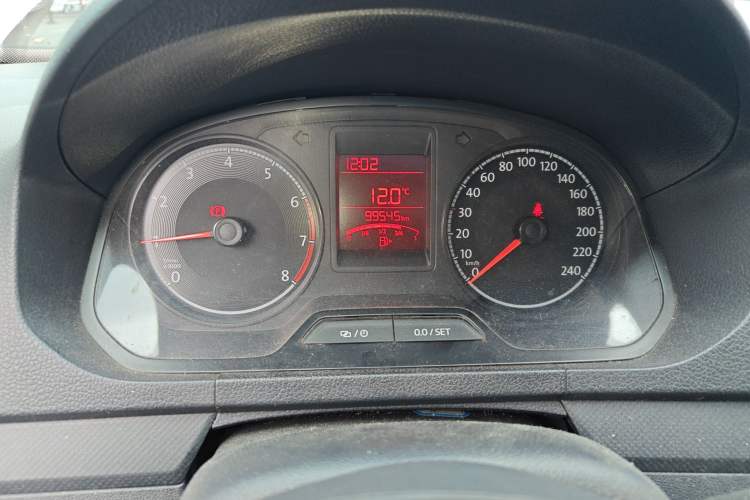 Used Volkswagen Jetta 2017 1.5L Manual Fashion Edition
