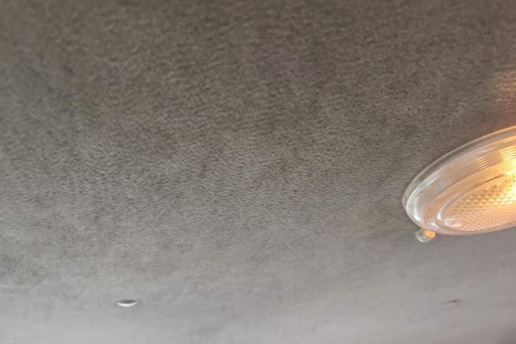 Used Dongfeng Ruichi 2017 2.5T Diesel Two-Wheel Drive Standard Version with Long Cargo Bed – ZD25T5 Headliner