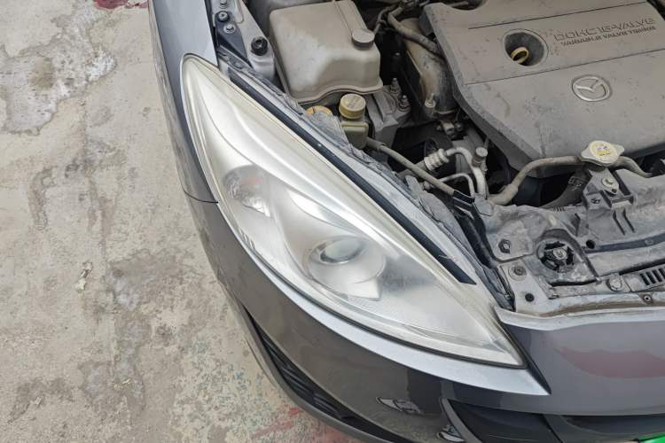 Used Mazda 5 2013 2.0L Automatic Luxury Edition Right Front Headlight