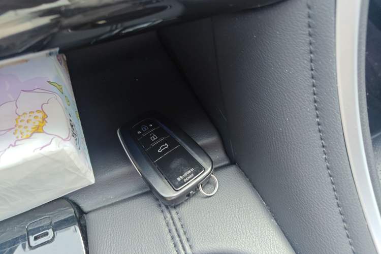 Used Toyota Avalon 2022 2.5L Luxury Edition
