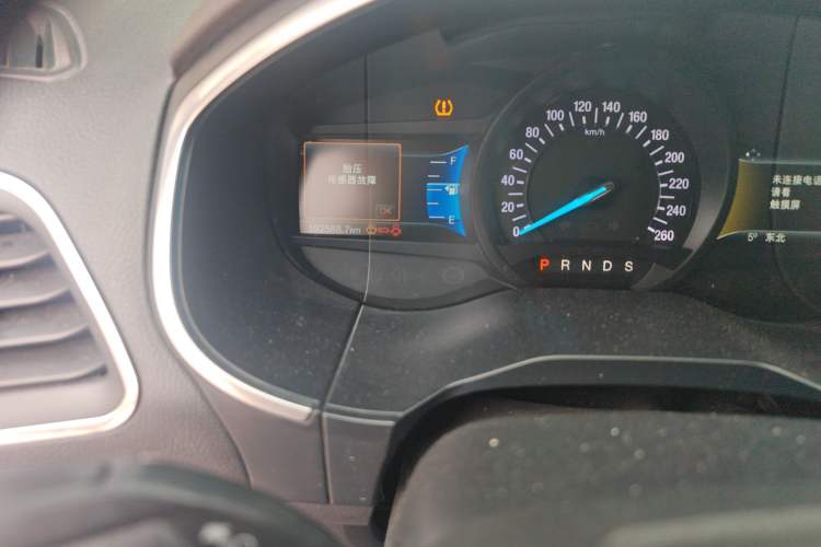 Used Ford Edge 2018 EcoBoost 245 Four-Wheel Drive Titanium 7-Seater Odometer Close Up