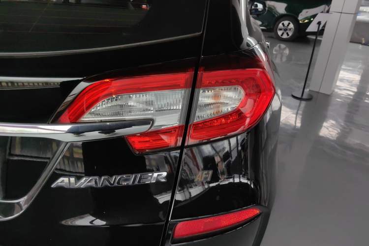 Used Honda Avancier 2017 240TURBO Two-Wheel Drive Premium Edition
