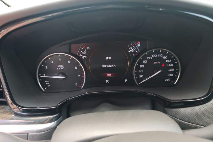 Used Cadillac XT5 2018 25T Luxury Model