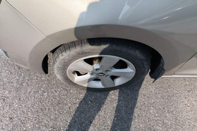 Used Skoda Rapid 2013 1.6L Automatic Smart Selection Model