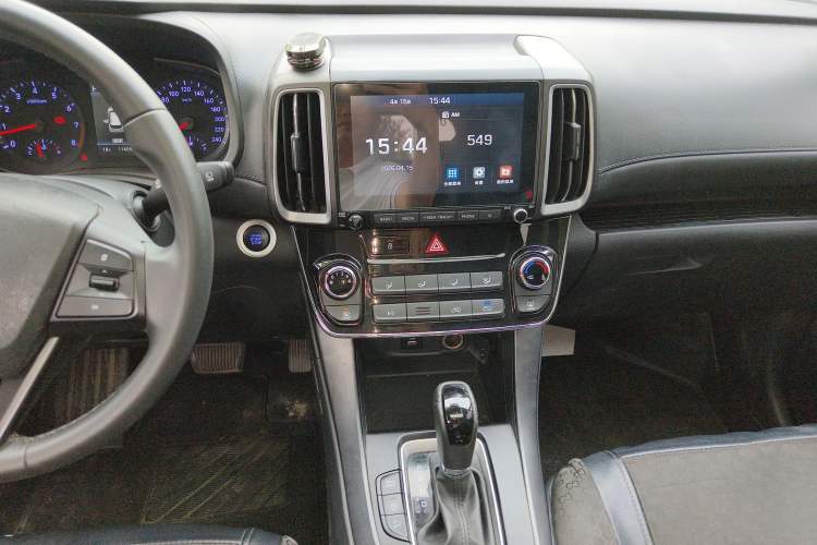 Used Hyundai ix35 2019 2.0L Automatic 2WD Zhiyong·Changxiang Edition China VI Standard Audio And AC Panel