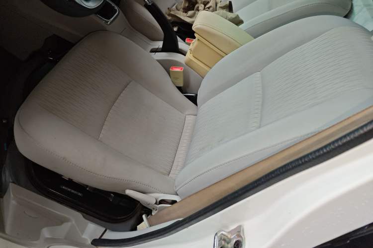 Used Jinbei New Hiace S 2022 1.5L Wealth Edition Air-Conditioner-Free Truck China VI Standard SWC15M