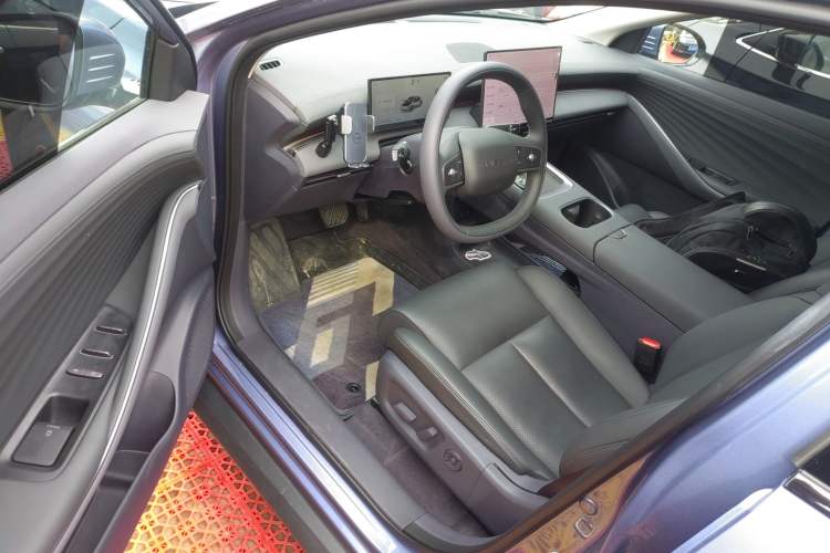 Used Nissan N6 2026 Model 180 Max
