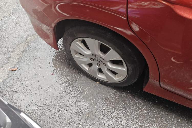 Used Honda Jade 2013 1.8L automatic Comfort version 5 seats Exterior 5