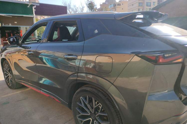 Used Oshan Z6 2023 Blue Whale 2.0T Automatic Smart Drive Model