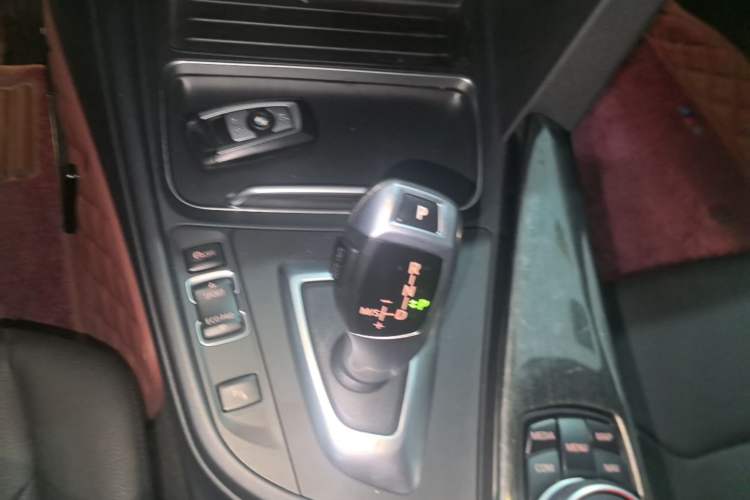 Used BMW 3 Series 2017 320Li Luxury Design Package
