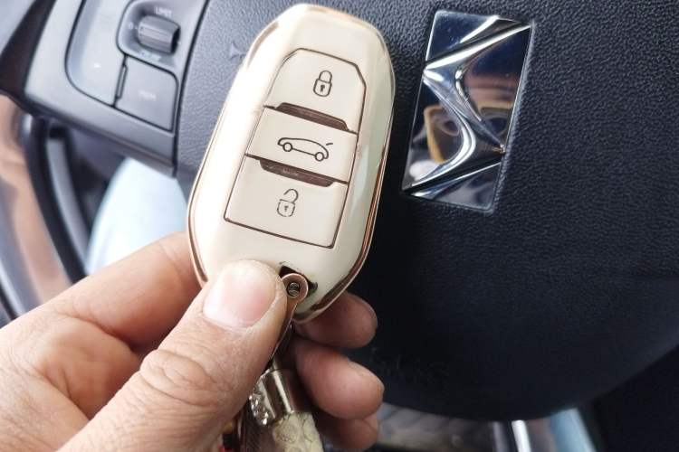 Used DS 5 2013 1.6T Luxury Edition THP160
