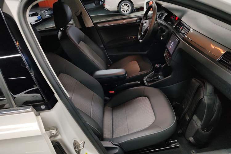 Used Volkswagen Santana 2016 1.6L Automatic Comfort Edition
