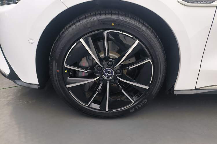 Used BYD Han 2020 EV Four-Wheel Drive High-Performance Flagship Model
