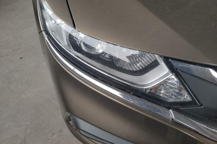 Used Honda Jade 2017 1.8L Automatic Classic Edition 5 seats Right Front Headlight