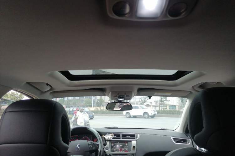 Used DS 5LS 2014 1.6T Luxury Edition THP160
