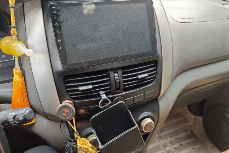 Used Dongfeng Shuaike 2011 1.6L Manual Luxury 7-Seater