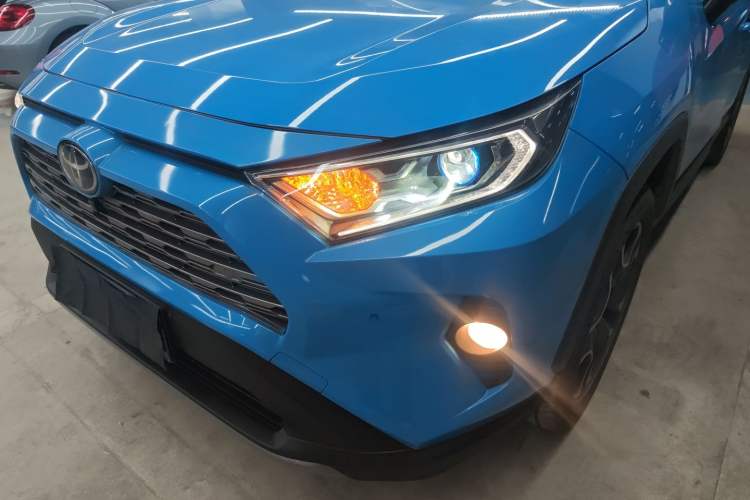 Used Toyota RAV4 2020 2.0L CVT Four-Wheel Drive Prestige Edition
