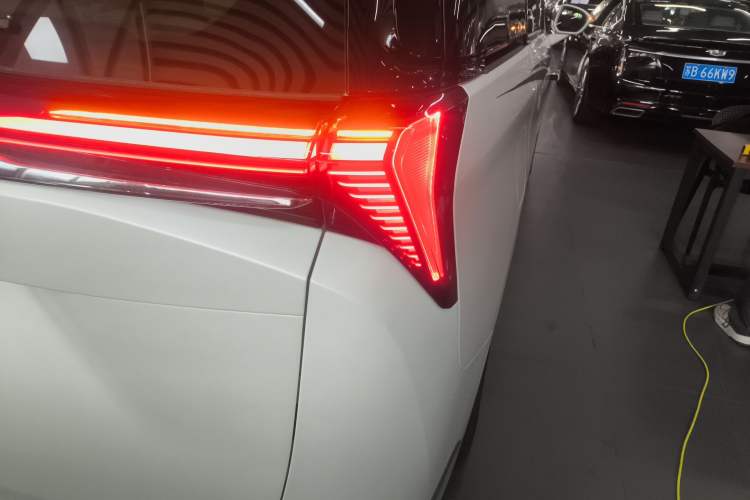 Used Buick GL8 New Energy 2024 Lu Zun Luxury Edition 7-Seater