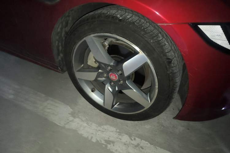 Used Jaguar XE 2015 2.0T 200 PS R-Sport