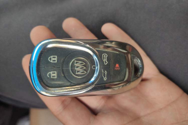 Used Buick GL8 2017 ES 28T Flagship Model China V Standard
