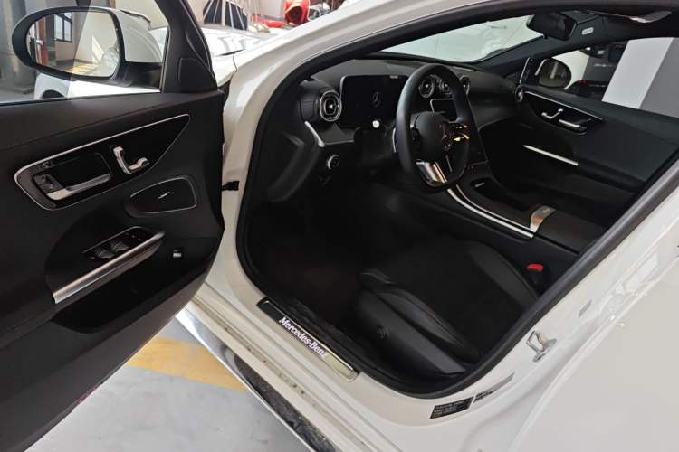 Used Mercedes-Benz C-Class 2023 Second Facelift C 260 L Sport Edition
