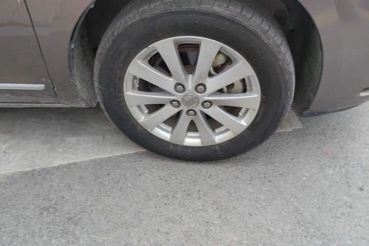 Used Buick GL8 2018 28T Luxury Model China VI Standard Right Front Wheel Hub