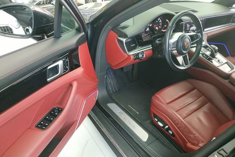 Used Porsche Panamera 2017 Panamera Executive Long Wheelbase 3.0T
