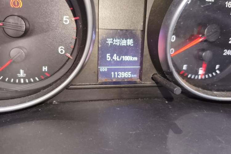 Used Haval H6 2014 Upgraded Model 2.0T Diesel Manual Two-Wheel Drive Elite Version