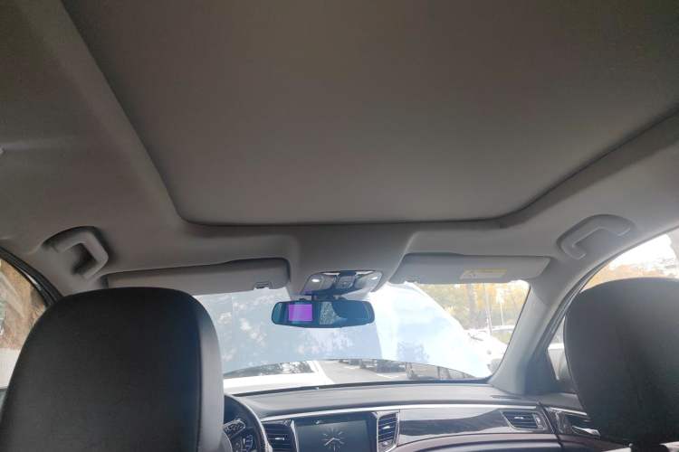 Used GAC Trumpchi GS8 2017 320T Two-Wheel Drive Luxury Smart Connectivity Version (7 Seats)
