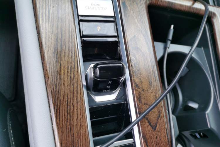 Used Volkswagen Teramont 2023 380TSI Four-Wheel Drive Prestige Luxury Edition Gear Lever