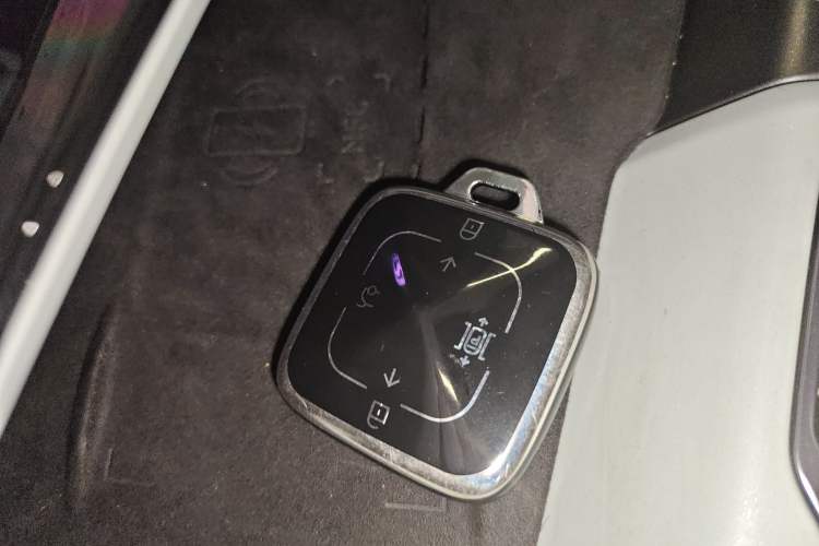 Used Zeekr 001 2024 YOU Edition 100 kWh All-Wheel Drive Vehicle Key